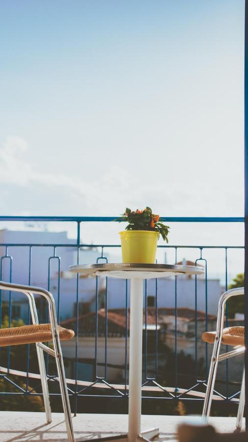 Aphrodite Art Hotel Aegina エクステリア 写真