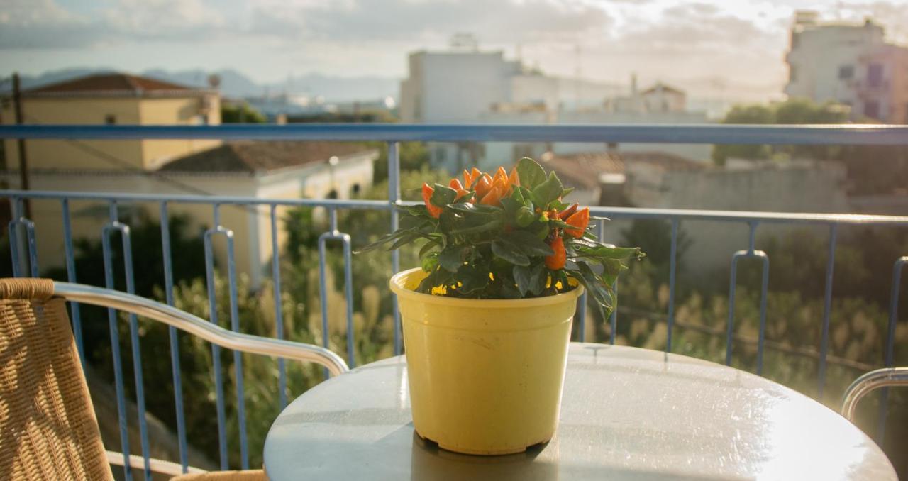 Aphrodite Art Hotel Aegina エクステリア 写真