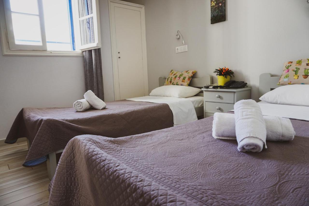 Aphrodite Art Hotel Aegina エクステリア 写真