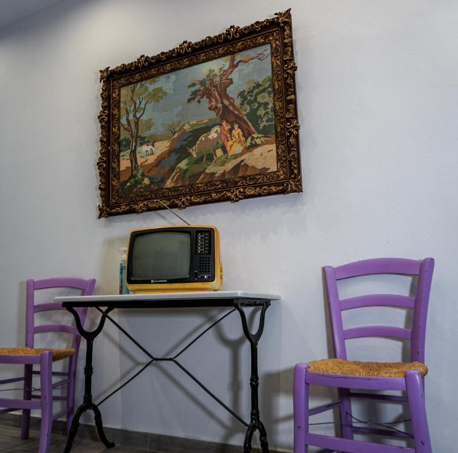 Aphrodite Art Hotel Aegina エクステリア 写真