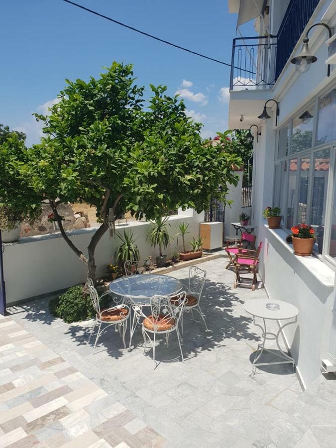 Aphrodite Art Hotel Aegina エクステリア 写真