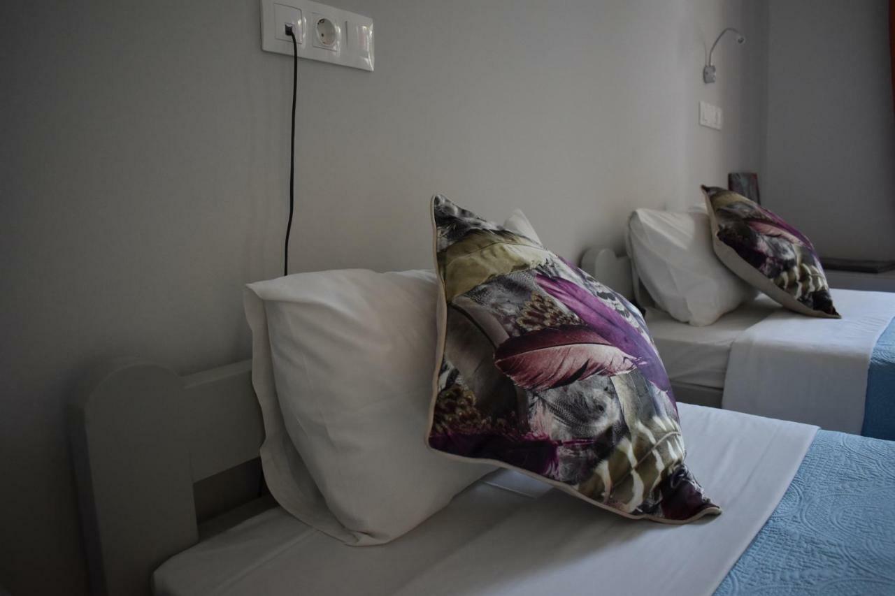 Aphrodite Art Hotel Aegina エクステリア 写真