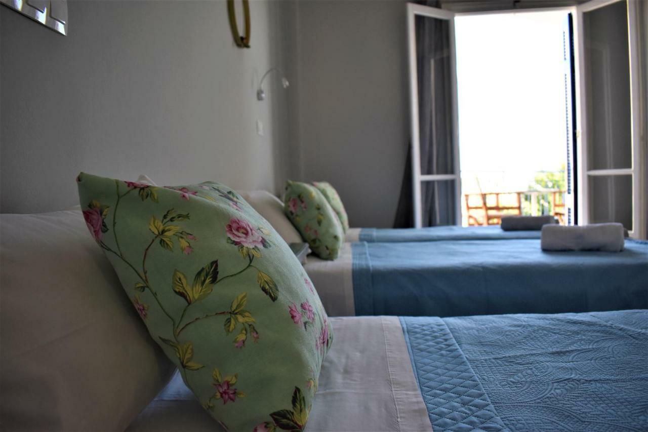 Aphrodite Art Hotel Aegina エクステリア 写真