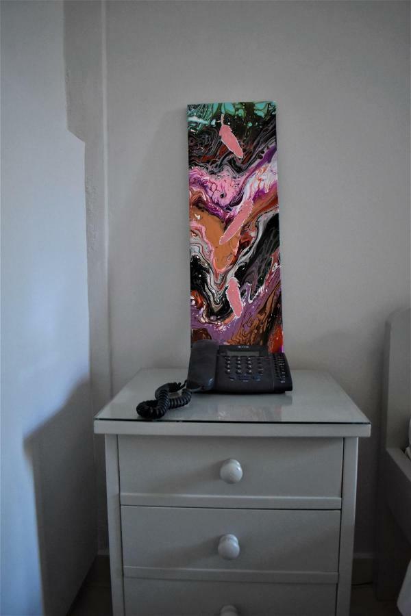 Aphrodite Art Hotel Aegina エクステリア 写真