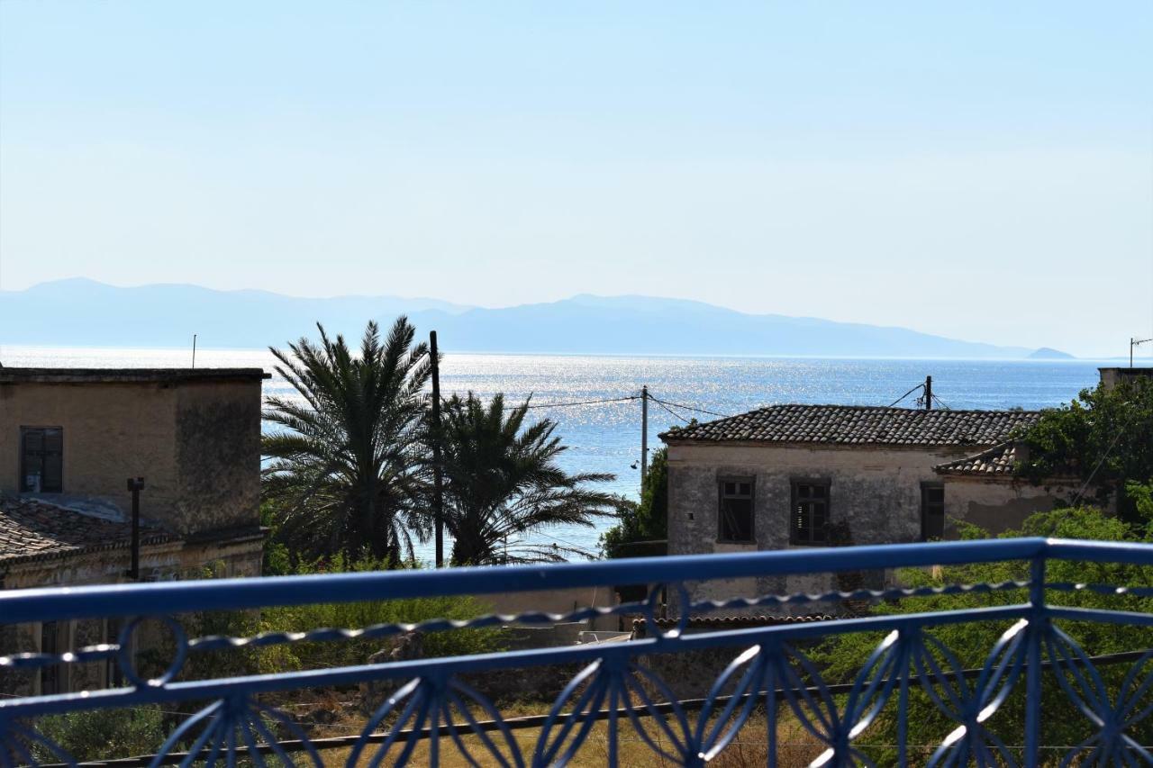 Aphrodite Art Hotel Aegina エクステリア 写真
