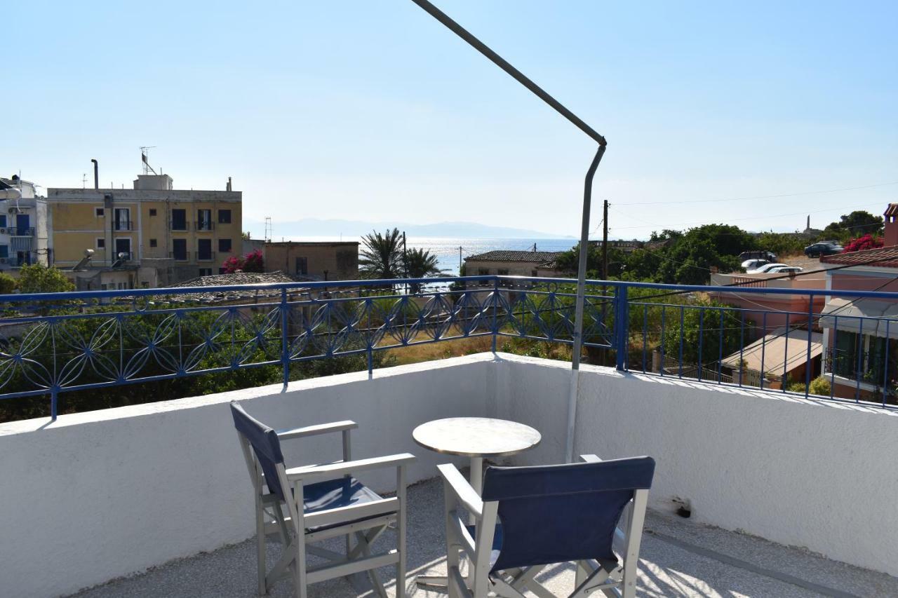Aphrodite Art Hotel Aegina エクステリア 写真