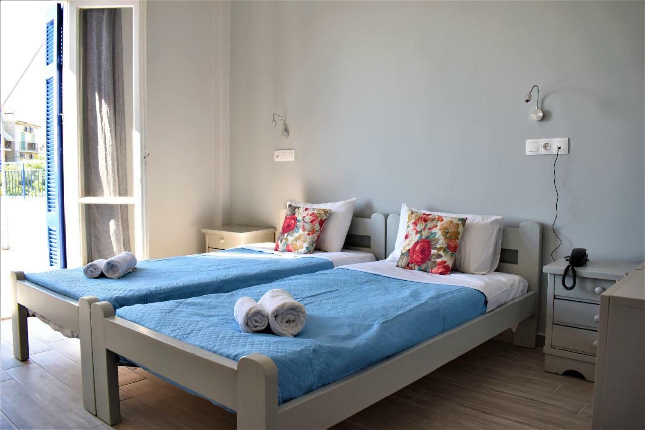 Aphrodite Art Hotel Aegina エクステリア 写真