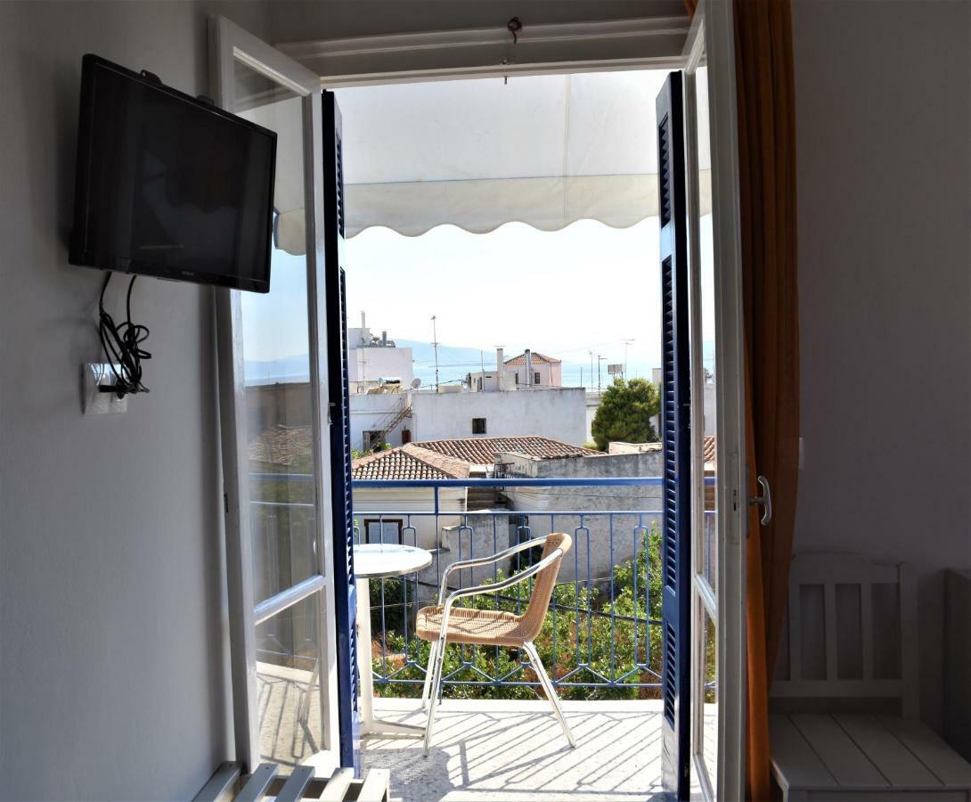 Aphrodite Art Hotel Aegina エクステリア 写真