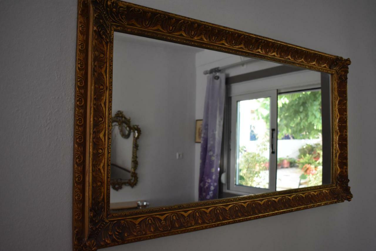 Aphrodite Art Hotel Aegina エクステリア 写真
